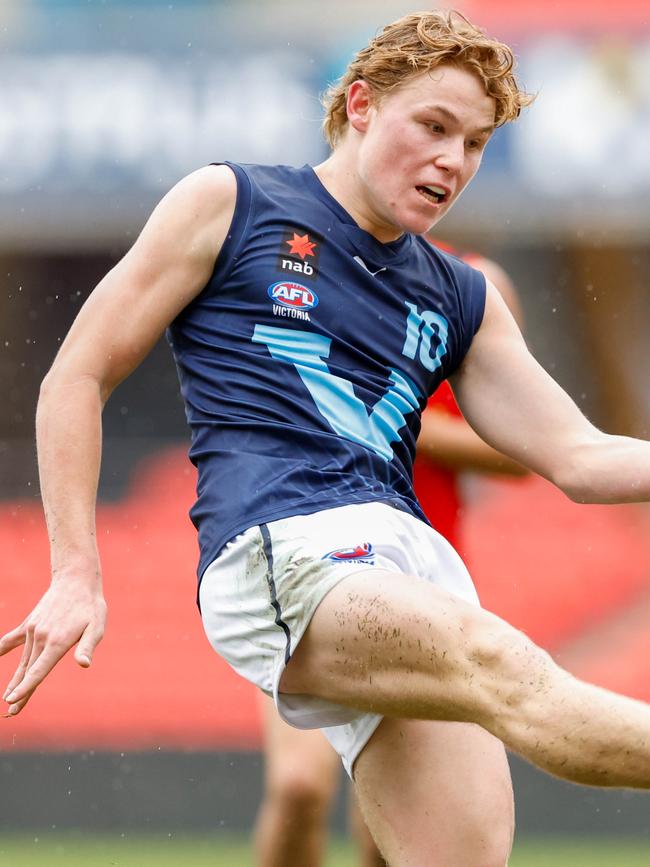 Levi Ashcroft in action for Vic Metro at the U16 Championships. Picture: Russell Freeman/AFL Photos