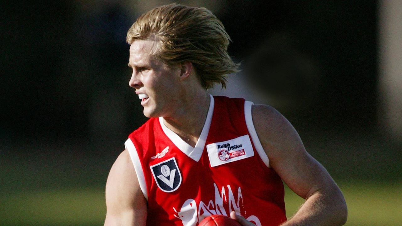 David Teague in action for the Northern Bullants.