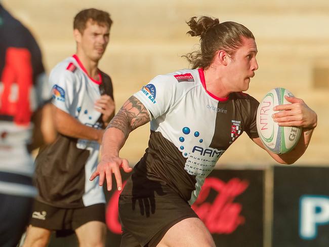 Isaac Taulelei made a big return to University Pirates against Darwin Dragons. Picture: Glenn Campbell