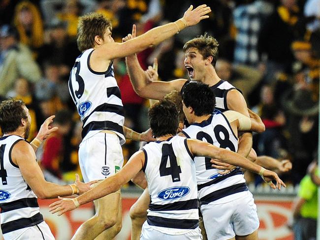 Tom Hawkins kicks the winning goal after the siren Pic. George Salpigtidis