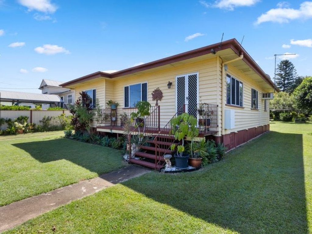 The median sale price for a house in One Mile, Queensland is $222,048. Picture: RealWay/REA.