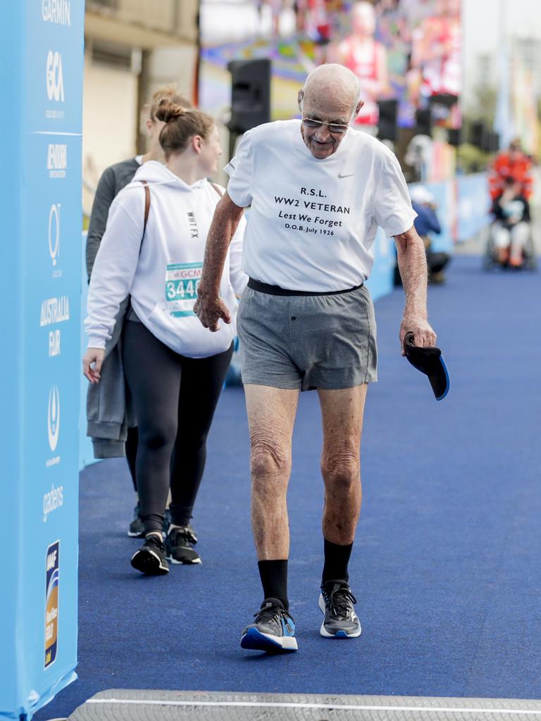 Oldest competitor Victor Williams, 92, crosses the finish line in the Southern Cross University ten kilometre race. Picture: Tim Marsden.