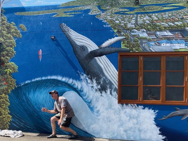 Artist captures Noosa’s surfing soul