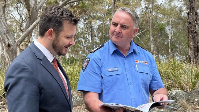 Police and Emergency Services Minister Felix Ellis with acting Chief Fire Officer Jeremy Smith have launched a new campaign Bushfire, why risk it? to urge Tasmanians to prepare their bushfire plan.