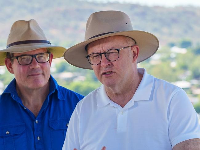 8 JANUARY 2025. Prime Minister Anthony Albanese (centre) with Solomon MP Luke Gosling (left) and Minister Catherine King (right) in Mount Isa, Queensland today. Picture: Supplied by the PMO's Office