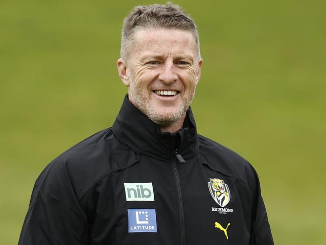 MELBOURNE, AUSTRALIA - AUGUST 11: Richmond senior coach, Damien Hardwick looks on during a Richmond training session at Punt Road Oval on August 11, 2022 in Melbourne, Australia. (Photo by Darrian Traynor/Getty Images)