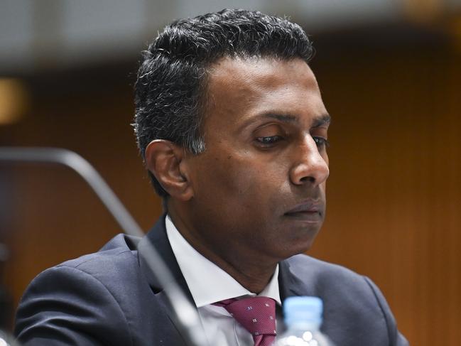 CANBERRA, AUSTRALIA, NewsWire Photos. NOVEMBER 17, 2023: Managing Director Optus Networks, Lambo Kanagaratnam appears before Senate inquiry following the November 8 outage, at Parliament House in Canberra. Picture: NCA NewsWire / Martin Ollman