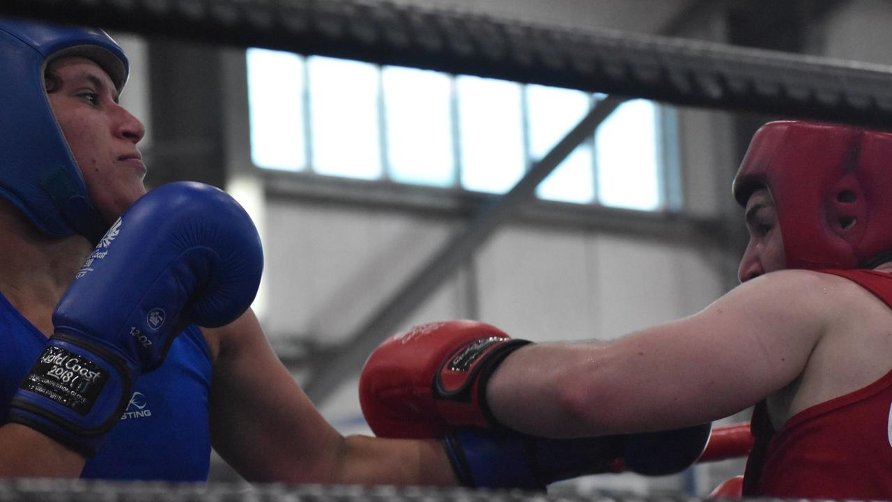 Matrix's Lucy Cichero (blue) and Derrick's Katelyn Hankin at the Reef â&#128;&#153;nâ&#128;&#153; Beef Fight Night, Bravus Arena, Rockhampton, on October 21, 2023.