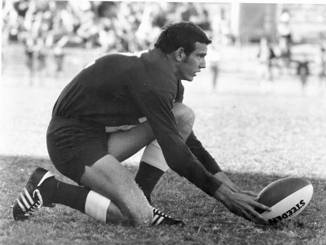 Wayne Bennett was a handy goalkicking winger.