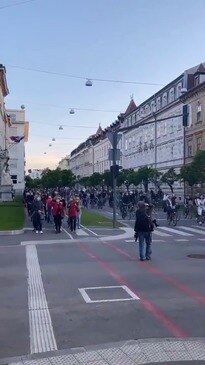 Thousands Join Anti-Lockdown Cycling Protest in Slovenia's Ljubljana