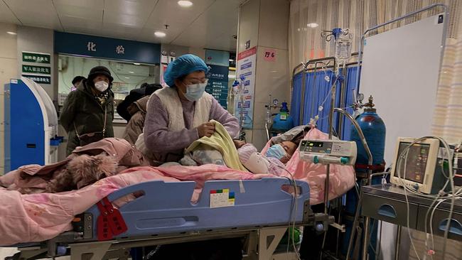 This picture shows a Covid-19 patient being treated at Tianjin First Center Hospital in Tianjin. Picture: AFP.