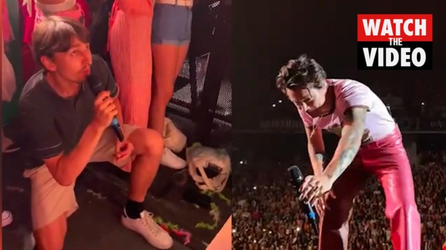 Harry Styles helps fan propose to girlfriend at Lisbon concert proposal ...