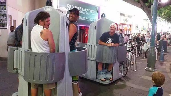 A twitter image has gone viral showing off the new urinals being trialled in Surfers Paradise. Can not verify original poster