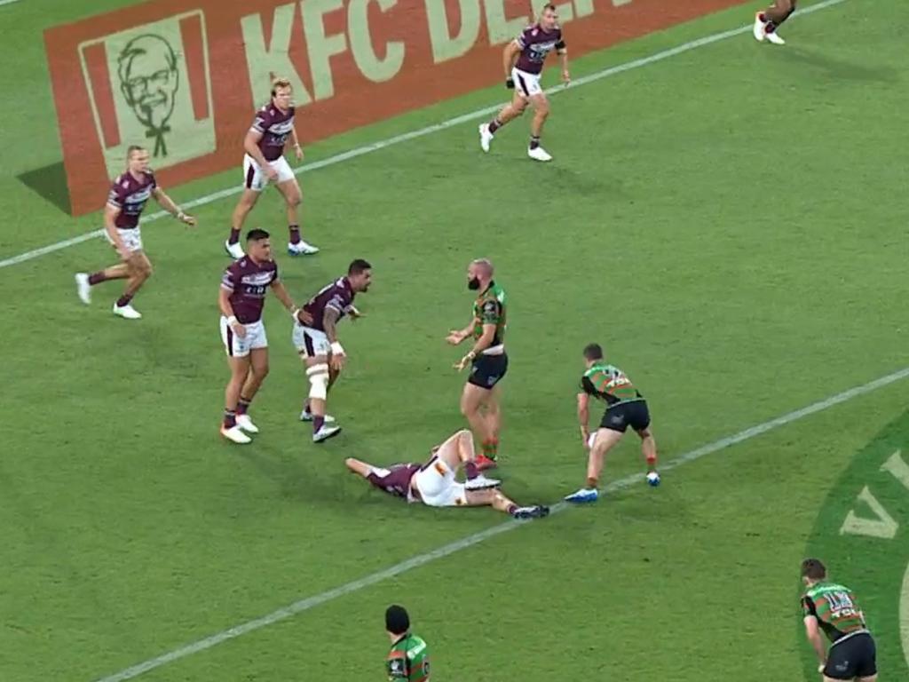 The referee didn't stop play despite Manly's Sean Keppie being knocked out cold.