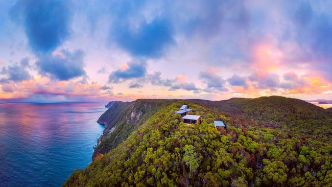 Cape Pillar Lodge in its spectacular setting