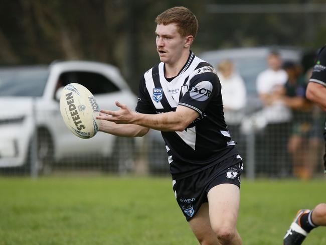 Hunter Ackerly sparks Picton’s attack. Picture: Warren Gannon Photography