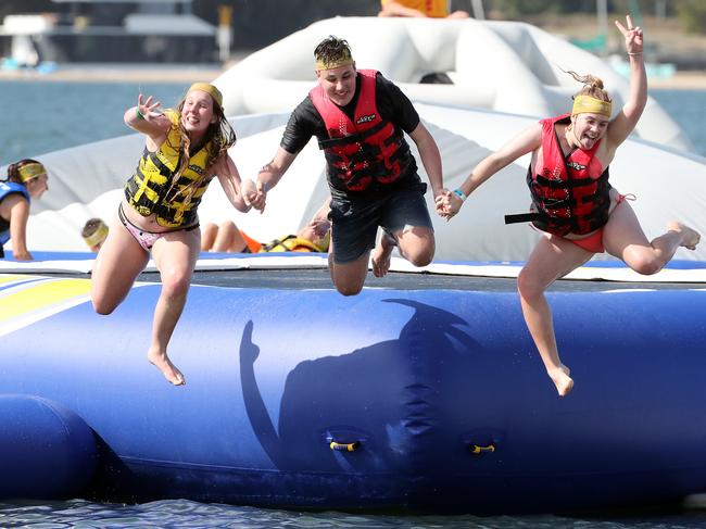 Gold Coast Bulletin only Please check with Picture Editor before use.Farm day and Aqua splash at Broadwater Parklands.Photo of (L-R) Taylah Mercer 0447722212, Preston Greiner 0413974923, Tiffany Taylor 0435367559.Photo by Richard Gosling