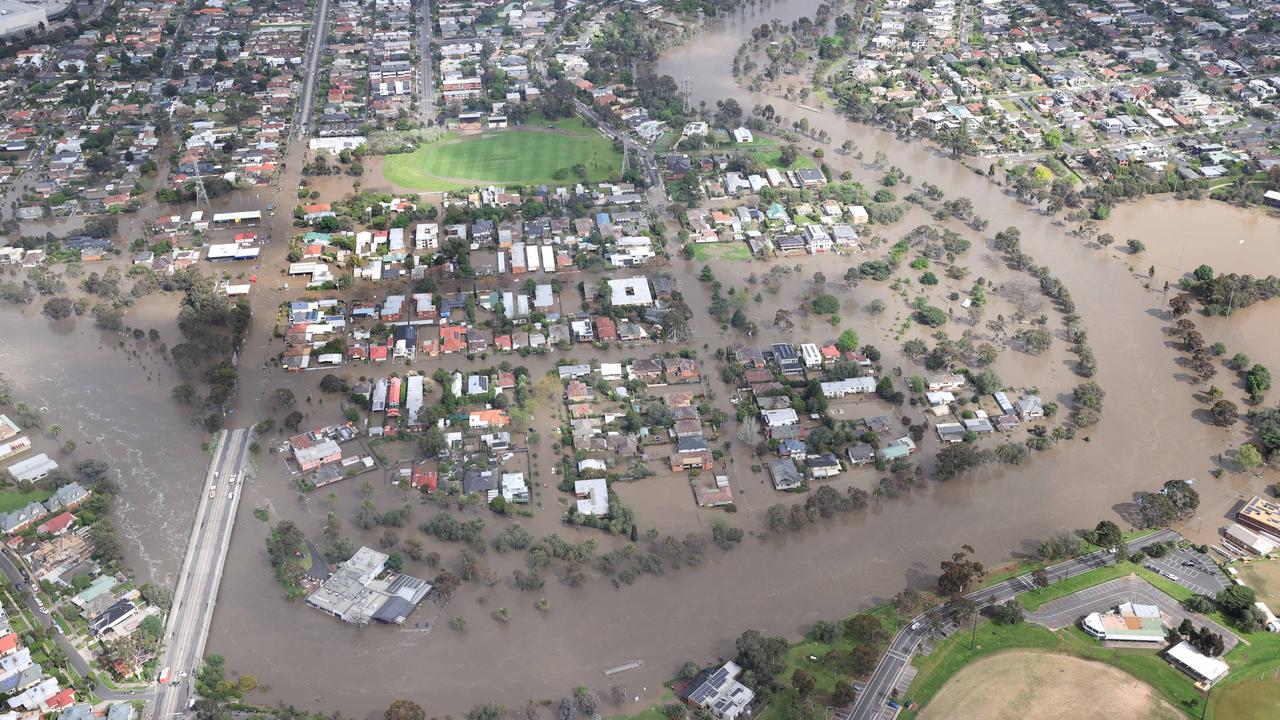 Victorian’s flood response, warning systems need major overhaul | The ...