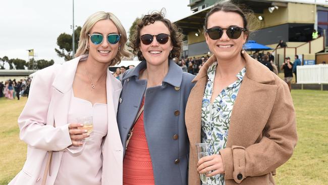 Swan Hill Cup 2024. Maddy Houlihan, Laura Wilson, Emma McCrabb.