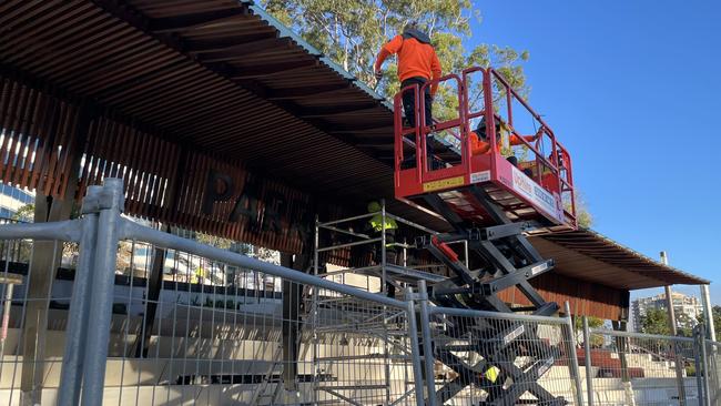 Workers at Parramatta Quay.