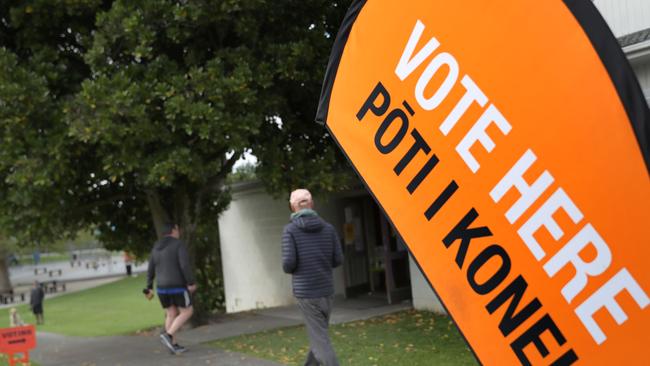 Polling booths labelled in English and Maori in Auckland. Picture: AFP)