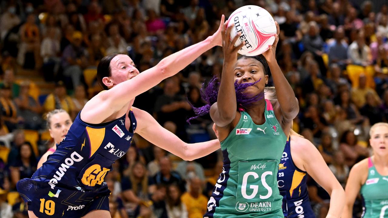 SUNSHINE COAST, AUSTRALIA - APRIL 16: Mwai Kumwenda of the Vixens and Kate Walsh of the Lightning challenge for the ball during the round five Super Netball match between Sunshine Coast Lightning and Melbourne Vixens at University of Sunshine Coast, on April 16, 2022, in Sunshine Coast, Australia. (Photo by Bradley Kanaris/Getty Images)