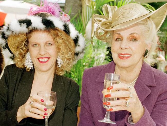 Ladies Day at Cluden Racecourse ADELE GILRAY and ROSEMARY WOJSKOWICZ. - 30 Jul 2000