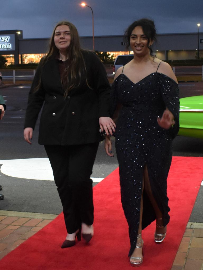 <p>Asiya Farah and Elizabeth Kitson-Crowe.</p>