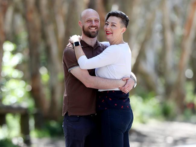 Tammy and Dan Capper who shed 54kg between them in 12 months. (AAP Image/Sue Graham)