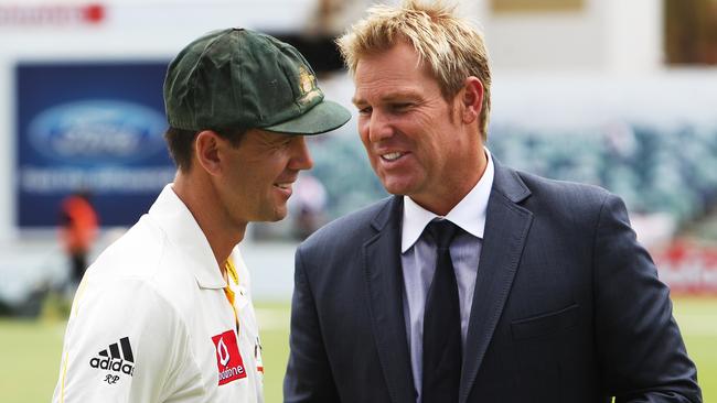 Captain Ricky Ponting (L) talks to former bowler turned Channel 9 Commentator Shane Warne, after Australia's victory on day 4 of the 3rd test match of the Australia v England Ashes series at the WACA ground in Perth, Western Australia.