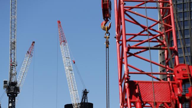 Cranes across the Brisbane skyline. Image: Josh Woning.