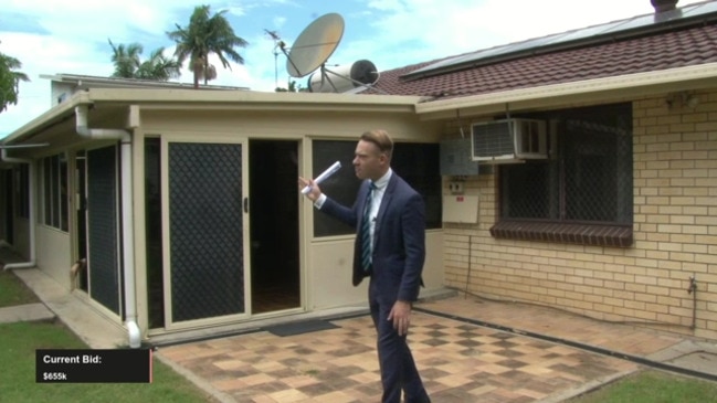 Replay: Brisbane house auctions -  29 Lyndale St, Shailer Park