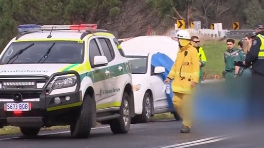 A man died after a crash and medical episode at Cudlee Creek. Picture: 7 News