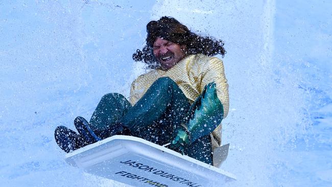 Jason Dunstall felt the cold. (Photo by Quinn Rooney/Getty Images)