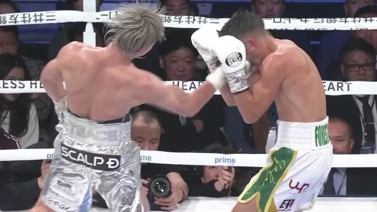 Tenshin Nasukawa (left) was too strong for Aussie Jason Moloney.