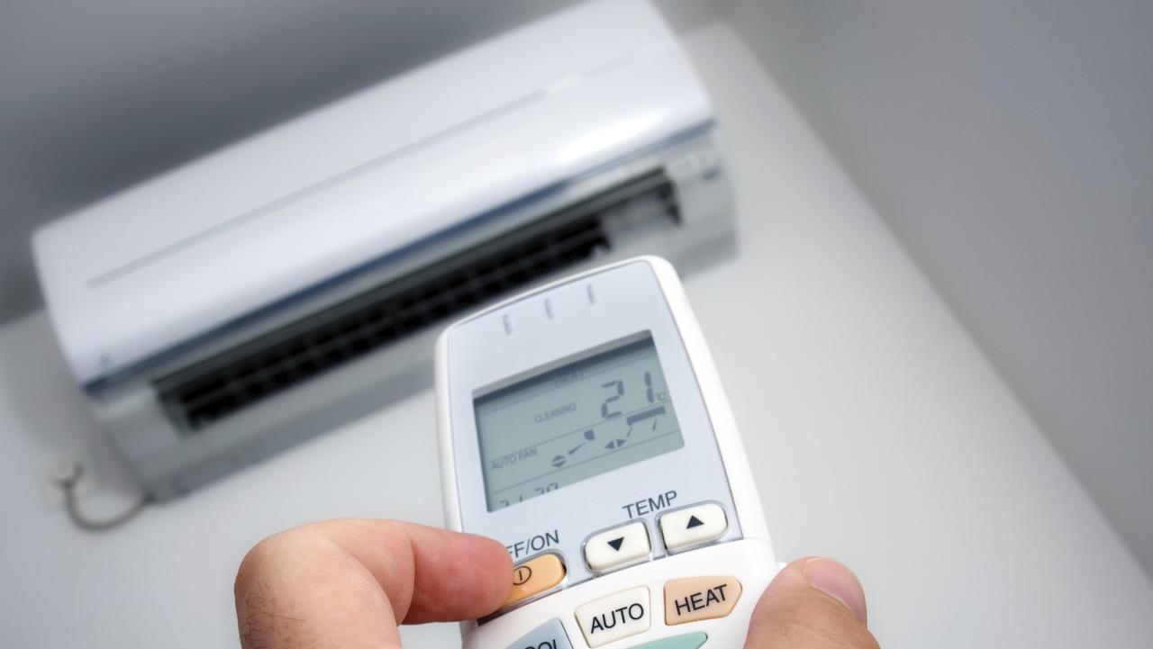 Aircon: 8000 Qld homes sweat as cooling cut off