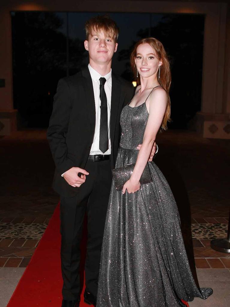 17th October 2020, Abigail Skennar, Jimmy Walker from Rivermount College attend their year 12 formal at Links hope Island Photo Paul Stevens SMP Images