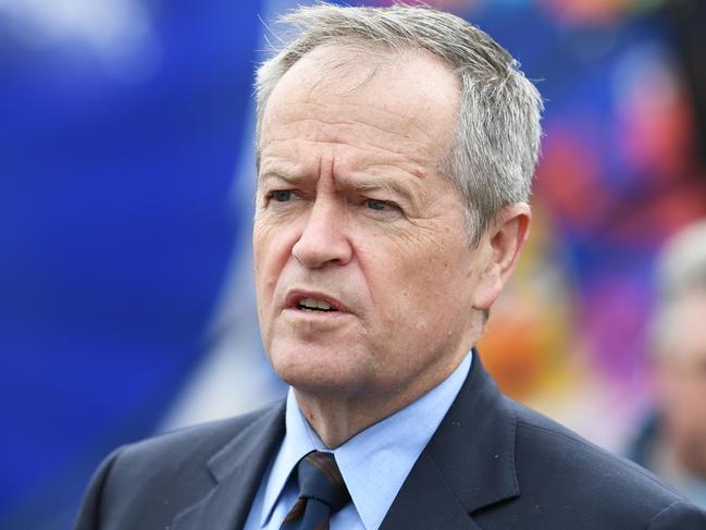 Bill Shorten has shown his support for “travelling showpeople” who have lost their jobs as a result of the COVID-19 crisis. Picture: AAP/James Ross