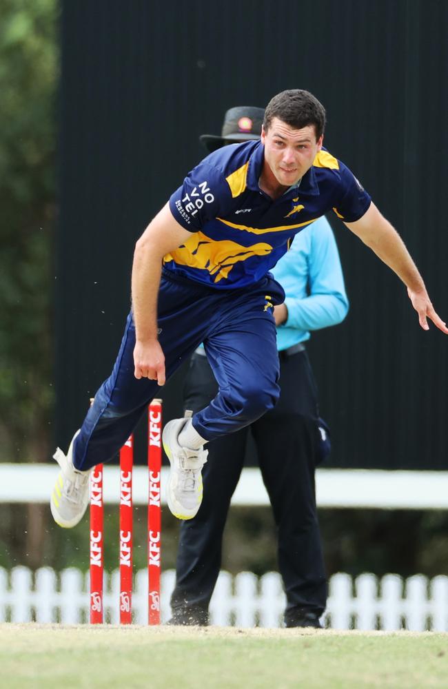 Jackson Smith bowling for the Gold Coast Dolphins last season. Picture Lachie Millard