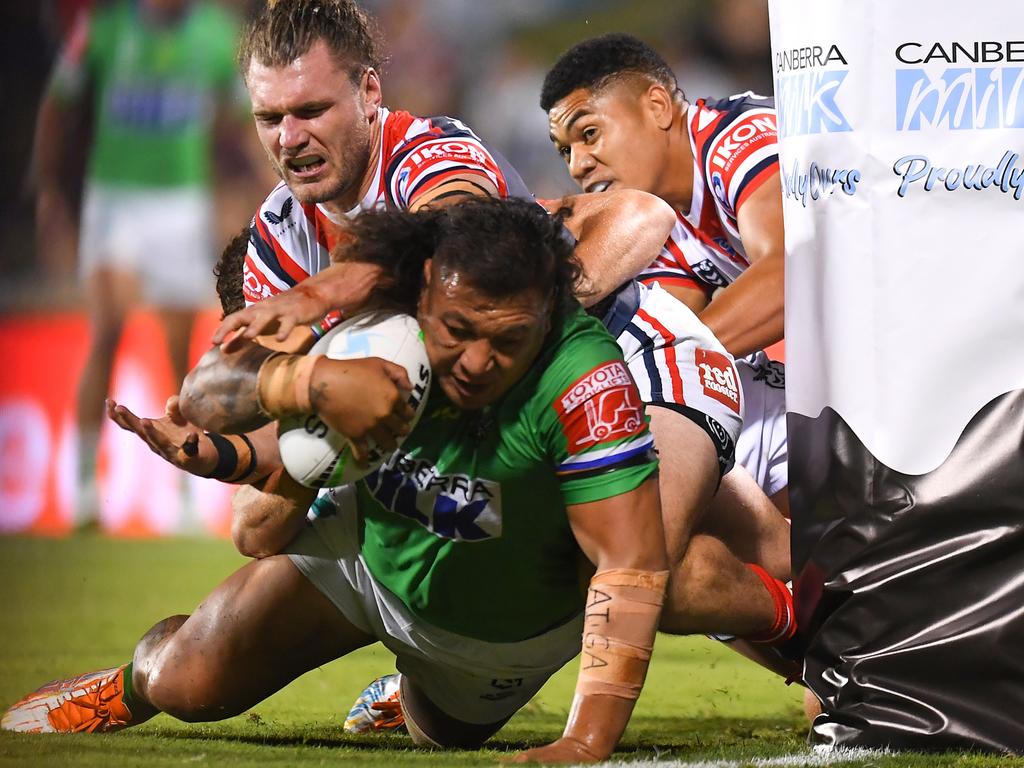 Josh Papalii of the Raiders scores a try during the round 25 NRL match between the Canberra Raiders and the Sydney Roosters at BB Print Stadium, on September 02, 2021, in Mackay, Australia. Picture: Albert Perez