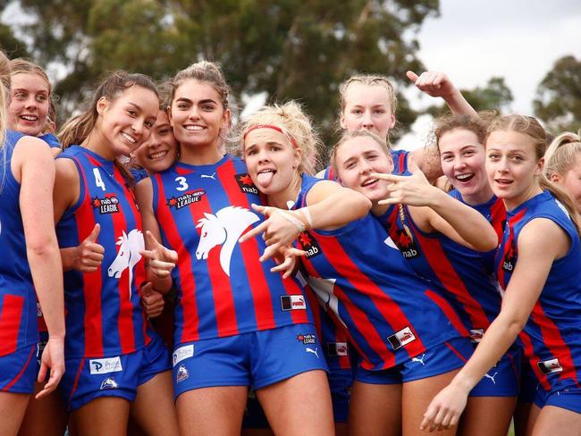 Oakleigh Chargers celebrate winning the 2021 NAB League Girls premiership. Picture: Cameron Grimes/AFL Photos