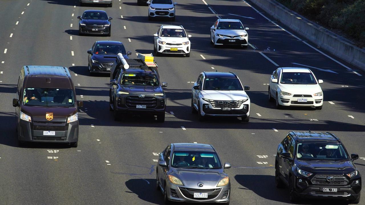 Australians are saving thousands by avoiding going into the office everyday. Picture: NewsWire / Luis Enrique Ascui