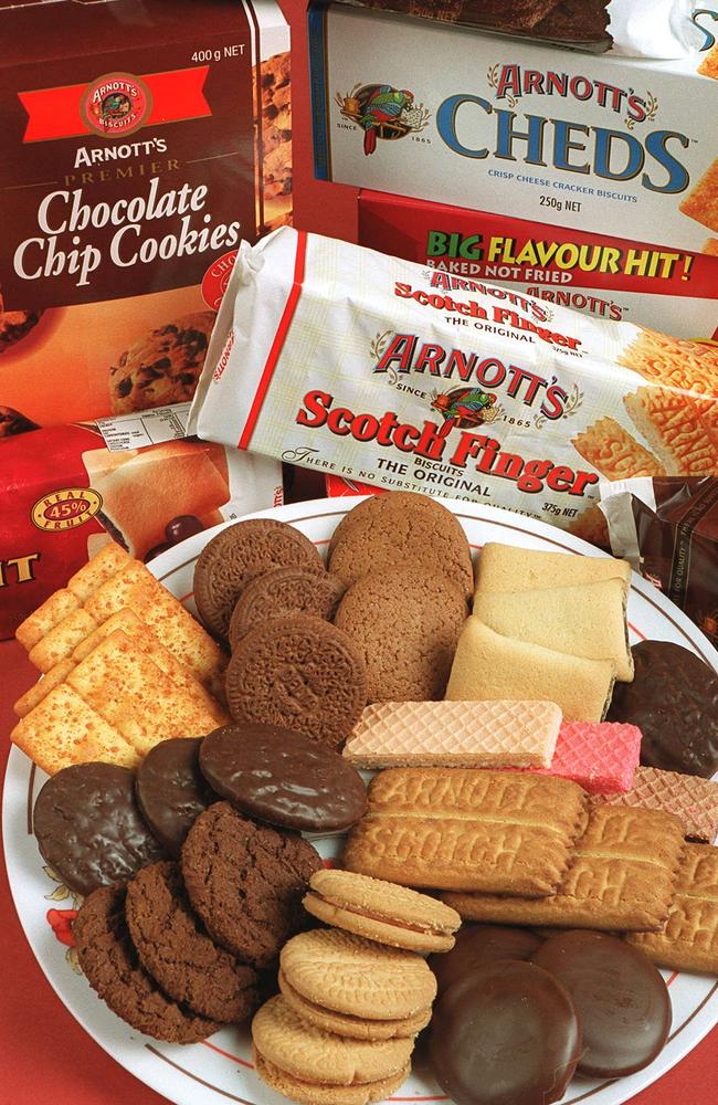 Arnotts Transforms Wagon Wheel Jatz Iced Vovo Biscuits Into Chocolate Blocks Au 4440