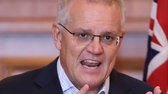 ELECTION TEAM 2022LIBERAL BUS TOUR 27/4/2022Prime Minister Scott Morrison meets with deputy prime minister Barnaby Joyce in the Seat of Capricornia Rockhampton, QLD to give a speech. Picture: Jason Edwards