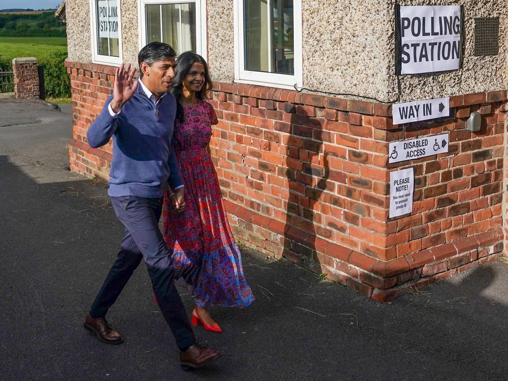 Uk Election 2024: Rishi Sunak, Keir Starmer Cast Their Votes 