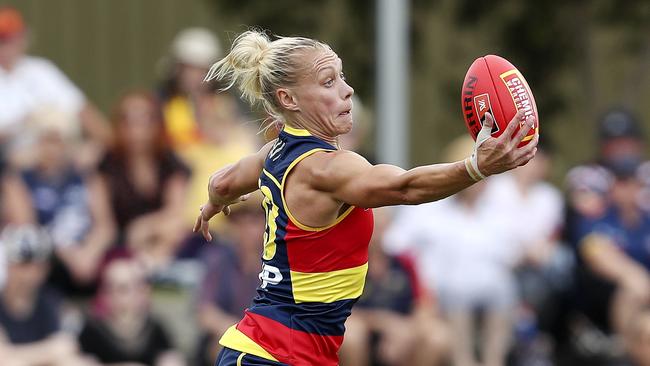 Erin Phillips takes a one-handed mark against Carlton. Picture: Sarah Reed.