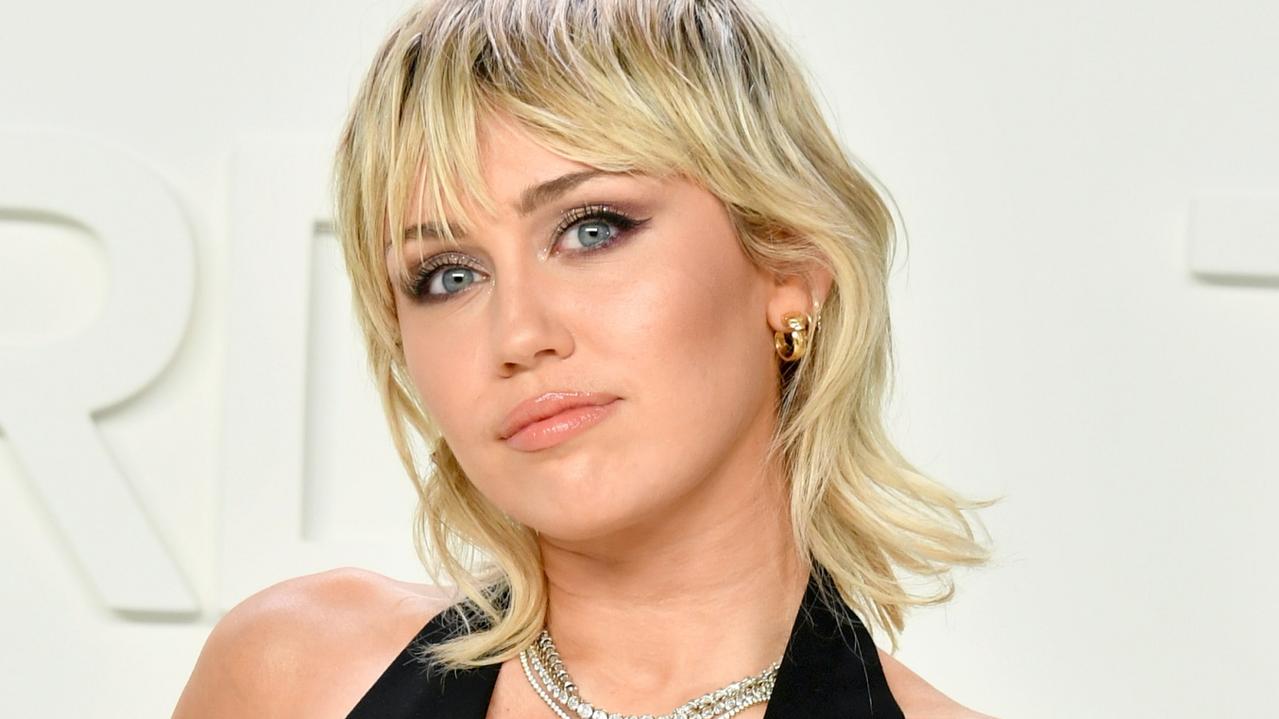 Miley Cyrus shares first look of her Super Bowl outfit