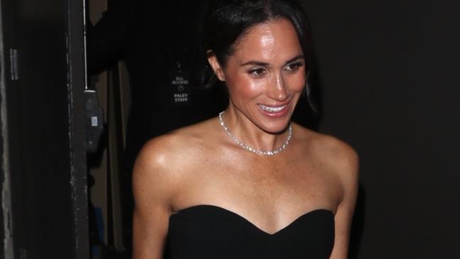 AU_3100795 - Beverly Hills, CA - Meghan, Duchess of Sussex, attends The Paley Center for Media hosts Paley Honors Fall Gala honoring Tyler Perry at Beverly Wilshire in Beverly Hills, California. Pictured: Megan Markle, Meghan, Duchess of Sussex BACKGRID Australia 4 DECEMBER 2024 Phone: + 61 419 847 429 Email: sarah@backgrid.com.au