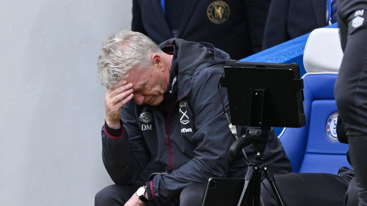 David Moyes, Manager of West Ham United, looks dejected. (Photo by Justin Setterfield/Getty Images)