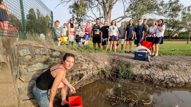 Christine Rington (front) with some of the volunteers helped extinguish the Helensvale bushfire. Photo: Tim Marsden